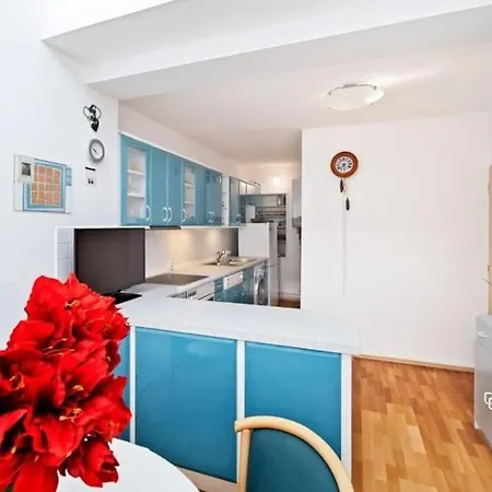 House 3 Bedrooms View Of Castle's Monastery Holiday home